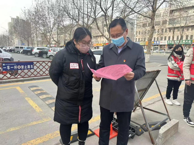潍坊临朐：党员进社区 医保暖人心