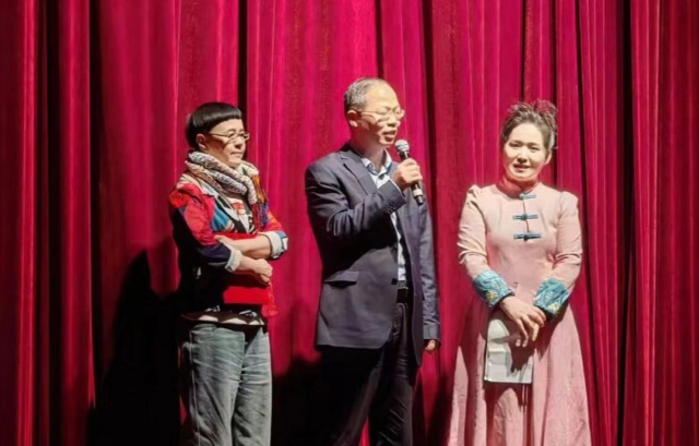五莲“非遗之花”王熙创作的皮影舞台剧《焦桐花开》在京首演