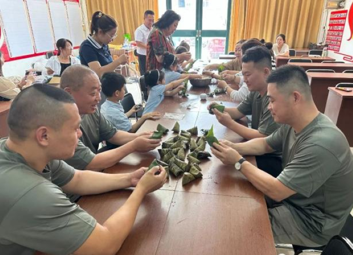 山东潍坊：浓情端午 关爱身边空巢老人