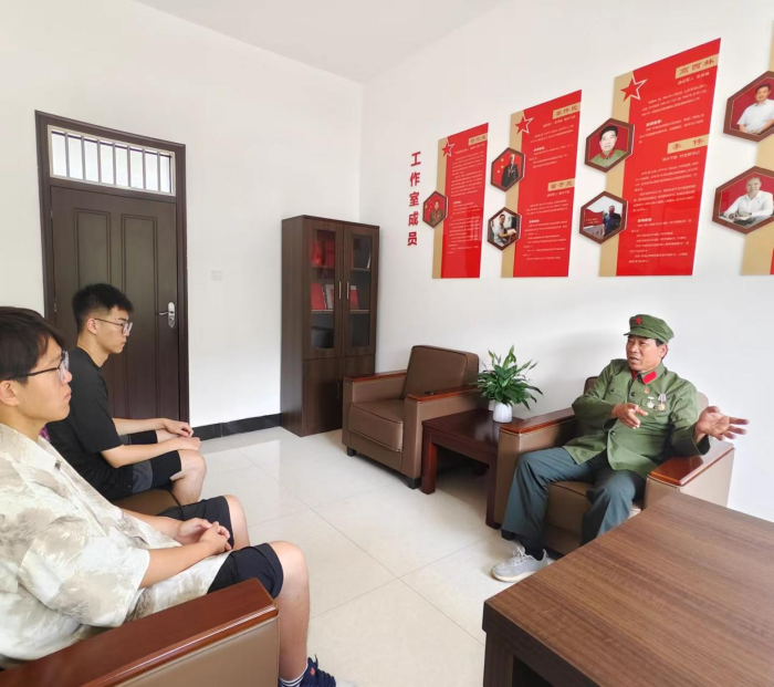 暑假社会实践 | 聆听老兵故事  传承英雄精神