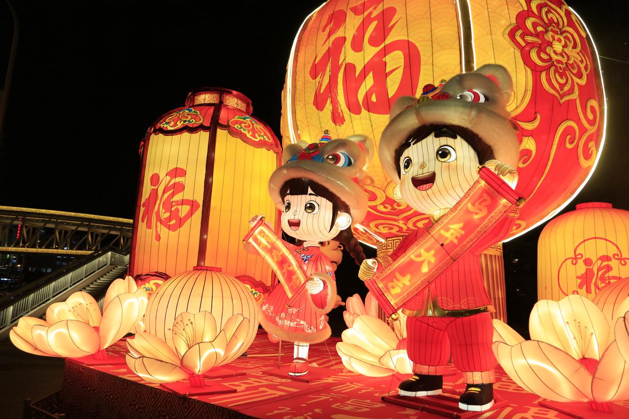 新春走基层|“万马”奔涌中轴畔 古都新春焕“京”彩